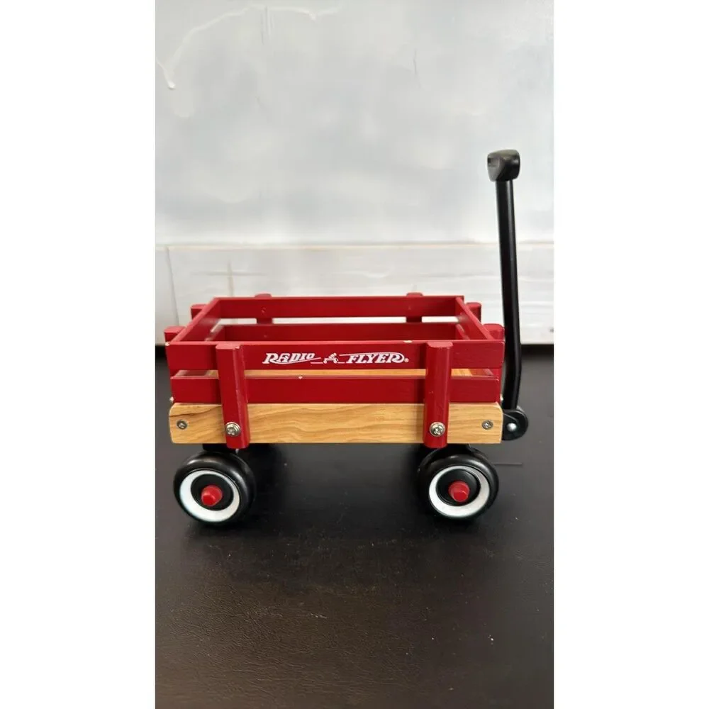 Radio Flyer Red Wooden Miniature Wadon Model for Dolls and bears